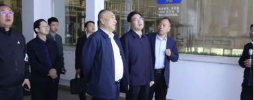 省發(fā)改委地區(qū)處朱文治處長(zhǎng)蒞臨華興參觀(guān)指導(dǎo)